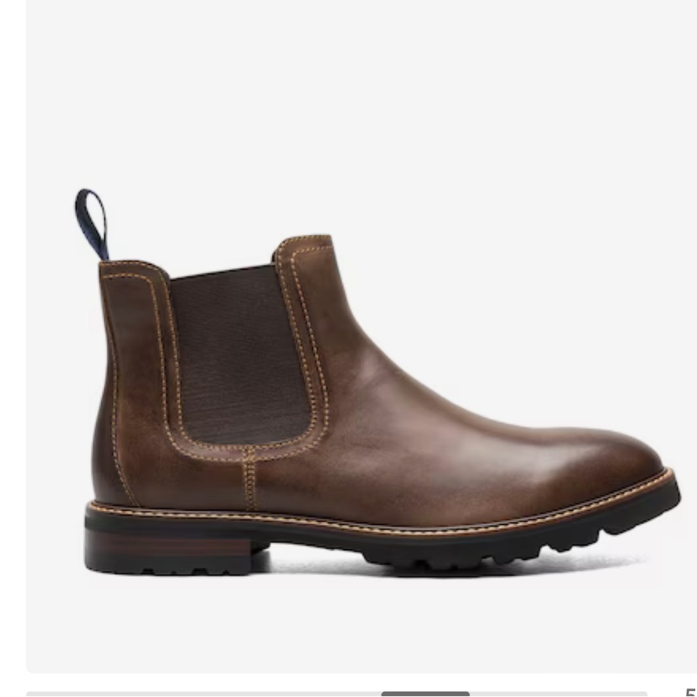 Men’s Florsheim Renegade Chelsea Boot size 8W worn once EUC
